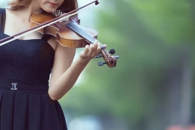 640x960 Violin Girl Iphone 4 Wallpapers