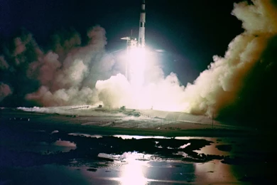 Apollo 17 Launch Picture, Saturn V Rocket Wallpaper, Download ...