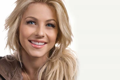 Julianne Hough Latest HD Wallpapers Free Download