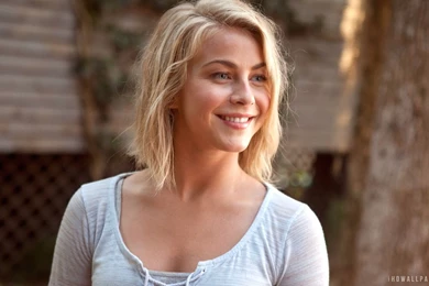 Julianne Hough In Safe Haven HD Wallpapers   IHD Wallpapers