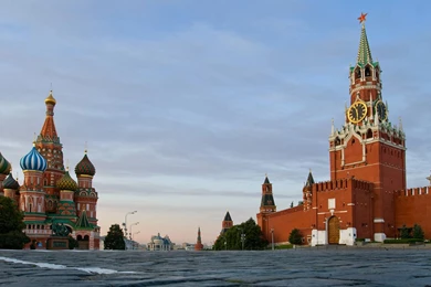 980x587px Red Square