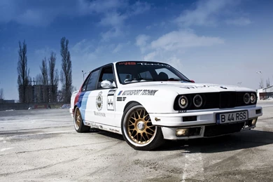 BMW 3 Series Sedan E30 White Car Wallpapers
