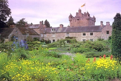 Cawdor Castle Highland Scotland Castle Free Desktop Backgrounds ...