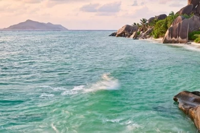La Digue Beach Seychelles Backgrounds In 640x1136 Resolution