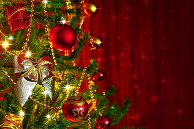 Christmas tree decoration desktop wallpaper.jpg