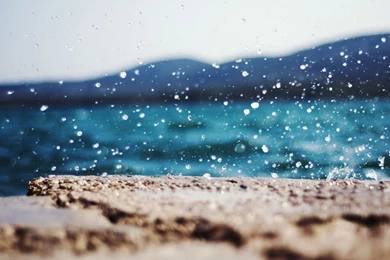 Sea Water Splashes Wallpaper.jpg