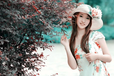 Girls With Flowers Wallpapers HD Pictures