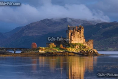 360066_shotlandiya_zamok_ozero_most_gory_oblaka_1680x1050_www.Gde Fon.com.jpg