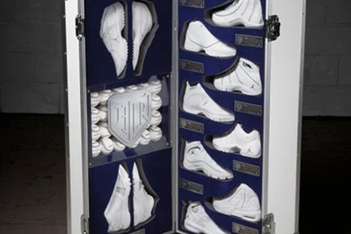 RE2PECT Campaign Celebrates Derek Jeter, Longest Tenured Jordan ...