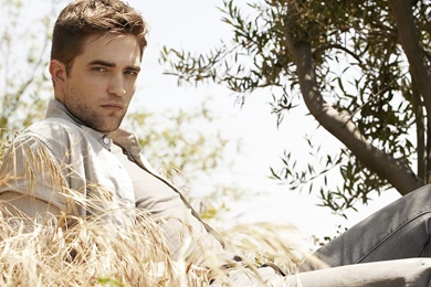 Robert Pattinson In Wild   HDwallpaper4U.com