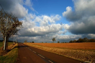 Download Free Cloudy Road Wallpapers, Cloudy Road Wallpapers 1.1 ...