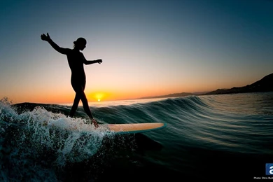 Adventure Journal – Wallpapers Wednesday: Feminine Grace