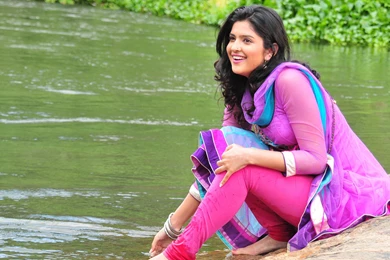 Deeksha Seth Brunette 4K Ultra Hd Arresting Wallpapers Free HD ...