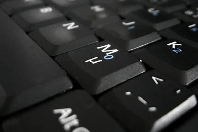 Download Wallpapers 3840x2400 Keyboard, Torrent, Key, Black, White ...