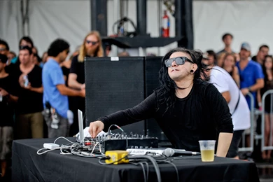 Skrillex hd wallpaper live festival photo DJ Pictures & HD ...