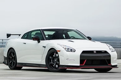 2016_nissan_gtr_3.jpg