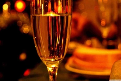 Glass Of White Wine HD Desktop Wallpapers : High Definition ...