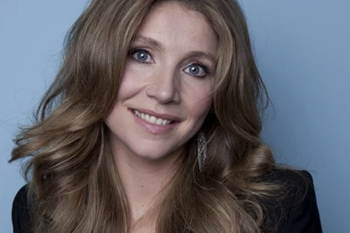 Sarah Chalke With A Black Suit Wallpapers 24888