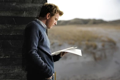 Ghost writer ewan mcgregor wallpaper 934b9dda2d1c99341c2344402d315a62 large 202659.jpg