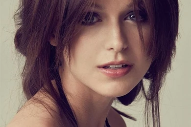 Melissa Benoist Cute Sexy Girl iPhone 6 Wallpapers Download ...