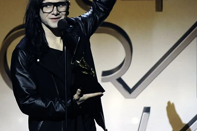Skrillex   HD Picture   Accepting Grammy   DJ Pictures & HD Wallpapers