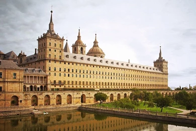 Download 1366x768 Escorial Monastery In Madrid Wallpapers