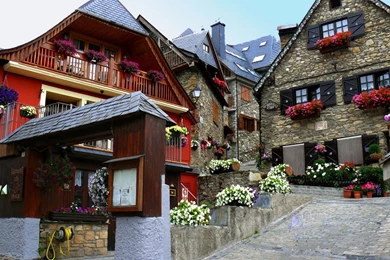 Spain Catalonia Knowth Aran City Wallpapers   1680x1050   646459