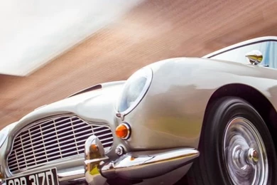 640x960 Superb Aston Martin DB5 Iphone 4 Wallpapers