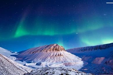 Northern Lights On The Starry Sky Wallpapers