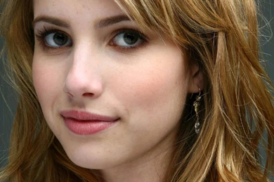 Emma Roberts Face