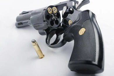 Guns Wallpapers 65655