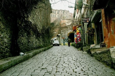 Uphill Road HD Wallpapers