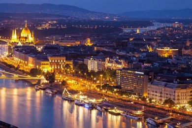 Budapest at night City Amazing Beauty Wallpapers