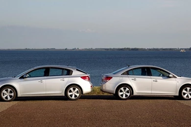 Cruze Hatchback Back To Back 1920x1080 Wallpapers,Chevrolet Cruze ...