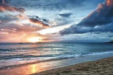 Sandy Beach And Ocean Waves Wallpapers :: HD Wallpapers