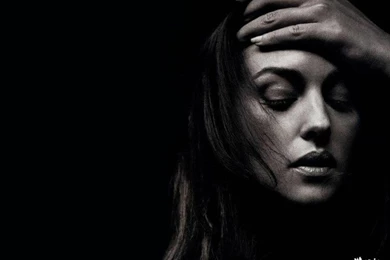 Monica Bellucci Sad Face Wallpapers