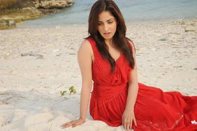 Yami gautam sad face with red top hd wallpapers