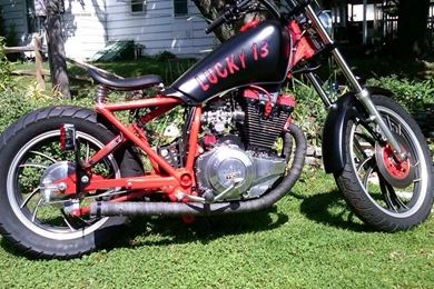 82 YAMAHA BOBBER WALLPAPER   (