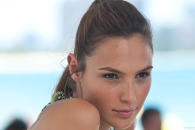 Beautiful Gal Gadot Wallpapers
