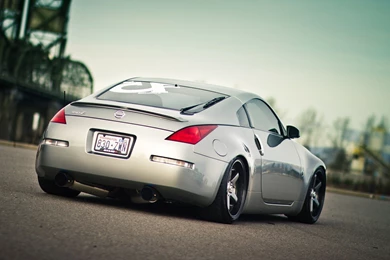 Red Nissan 350z 1280x960px