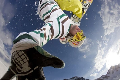 HD Snowboard Golden Mask Wallpapers