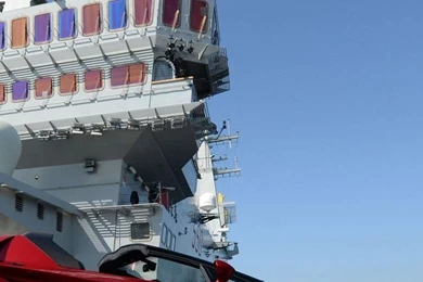 Download Lamborghini Veneno Roadster Sideview Wallpapers For iPhone 4