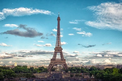 Eiffel Tower Desktop Wallpapers 7.jpg