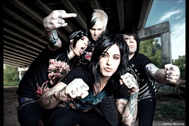 ESCAPE THE FATE V.S FALLING IN REVERSE   YouTube