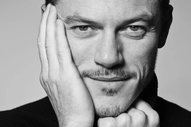 Luke Evans Photo, Pics, Wallpapers   Photo