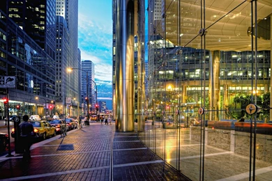 GLASS WALLS ON A CHICAGO STREET WALLPAPER (