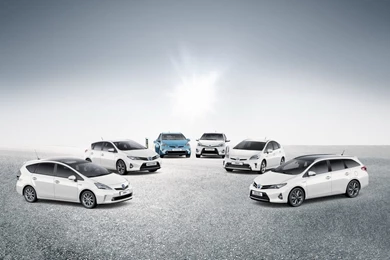 Toyota Prius Hybrid 2015 Photo 102526 Pictures At High Resolution