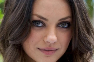 Download Summer Mila Kunis Wallpapers For iPhone 4