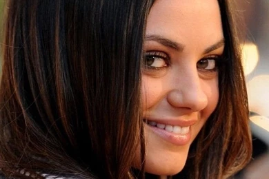 Download Mila Kunis Beautiful Smile Wallpapers For iPhone 4