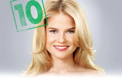 Alice Eve In Shes Out Of My League Hd Wallpapers   (